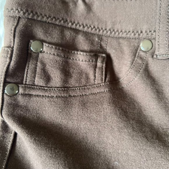 Chicos So Slimming Brown Pants Elastic Waist Chico 0.5 Short. - Picture 7 of 8